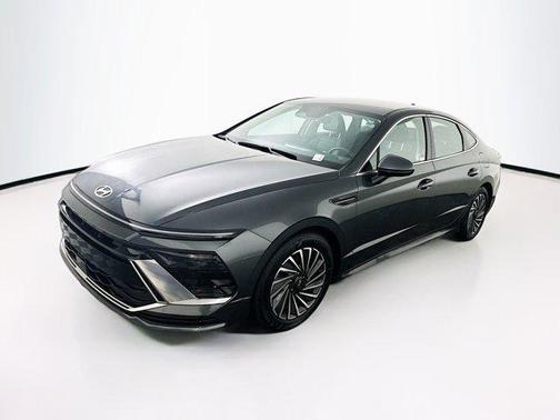 2025 Hyundai SONATA Hybrid SE