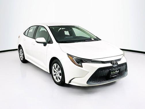 Blizzard Pearl 2021 Toyota Corolla LE