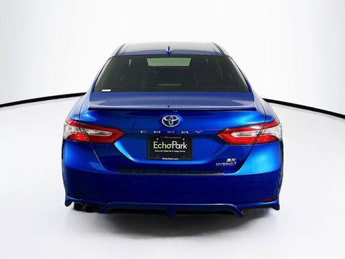 2019 Toyota Camry Hybrid SE