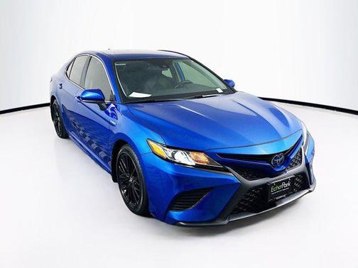 2019 Toyota Camry Hybrid SE