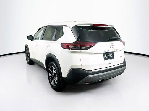 Pearl White Tricoat 2023 Nissan Rogue SV