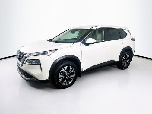 Pearl White Tricoat 2023 Nissan Rogue SV