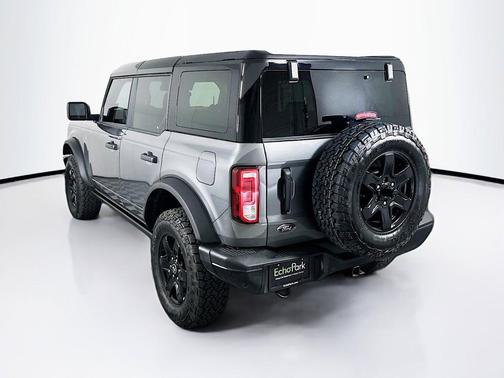 Carbonized Gray Metallic 2024 Ford Bronco Black Diamond