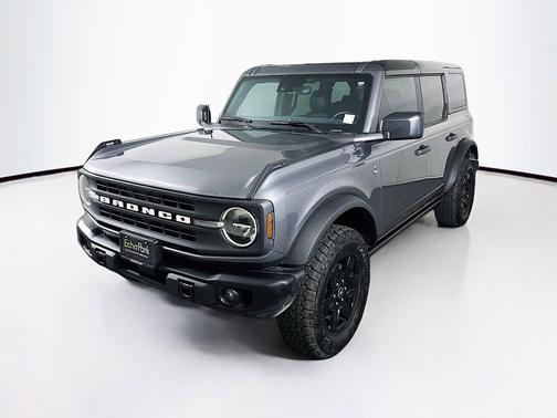Carbonized Gray Metallic 2024 Ford Bronco Black Diamond