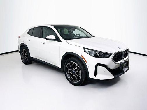 White 2025 BMW X2 xDrive28i