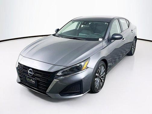 Gun Metallic 2024 Nissan Altima 2.5 SV