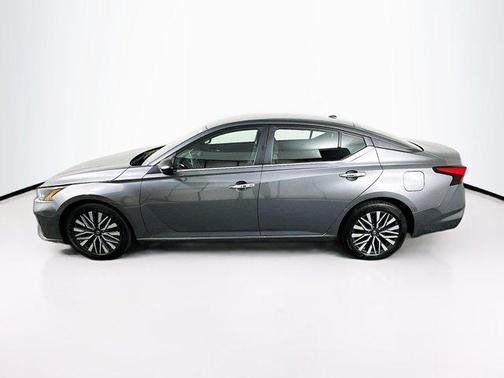 Gun Metallic 2024 Nissan Altima 2.5 SV