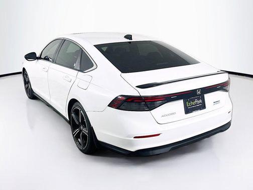 Still Night Pearl 2024 Honda Accord Hybrid Sport