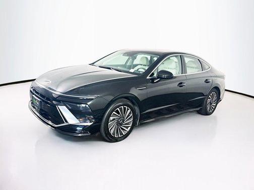 Abyss Black 2025 Hyundai SONATA Hybrid SE