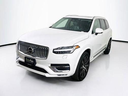 2023 Volvo XC90 B5 Plus