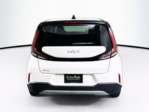 Snow White Pearl 2025 Kia Soul LX