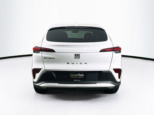 Summit White 2025 Buick Envista Preferred FWD