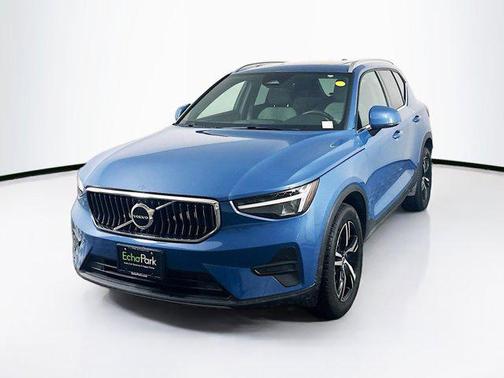 2024 Volvo XC40 B5 Core Bright Theme