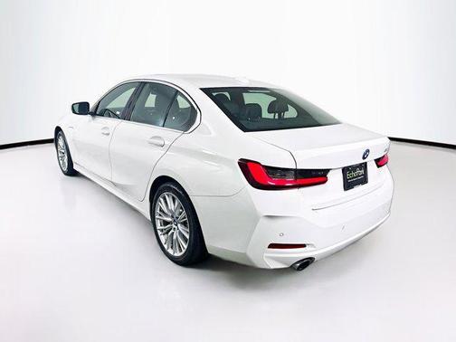 2024 BMW 330e Base