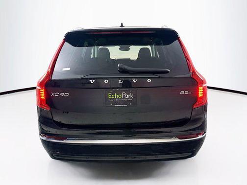 2025 Volvo XC90 B5 Core