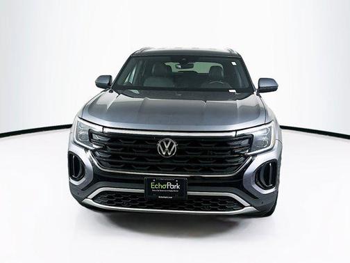 Platinum Gray Metallic 2024 Volkswagen Atlas Cross Sport 2.0T SE w/Technology 4MOTION