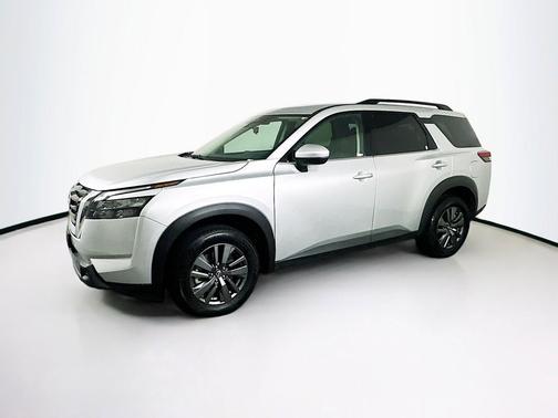 Brilliant Silver Metallic 2025 Nissan Pathfinder SV FWD