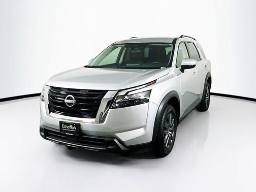 Brilliant Silver Metallic 2025 Nissan Pathfinder SV FWD