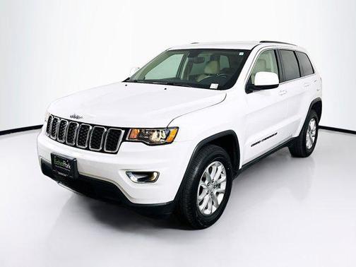 2022 Jeep Grand Cherokee Laredo
