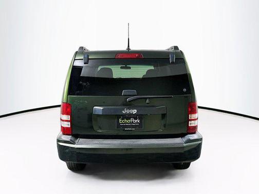 Natural Green Pearl 2011 Jeep Liberty Sport
