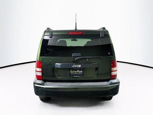 Natural Green Pearl 2011 Jeep Liberty Sport