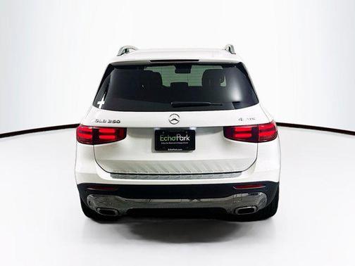 2025 Mercedes-Benz GLB 250 4MATIC