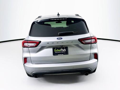 Iconic Silver Metallic 2024 Ford Escape ST-Line