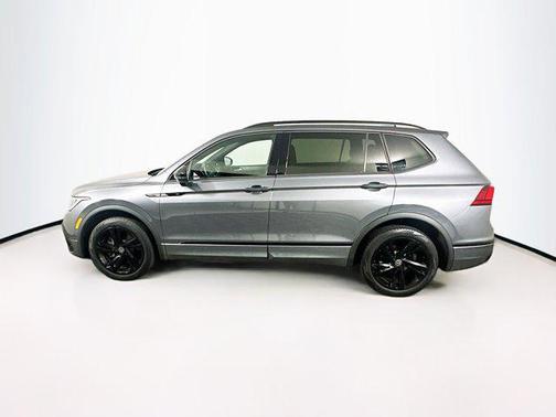 Platinum Gray Metallic 2023 Volkswagen Tiguan 2.0T SE R-Line Black