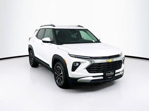 Summit White 2025 Chevrolet Trailblazer LT
