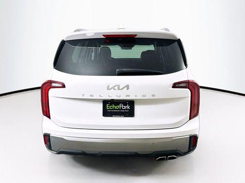 Glacial White Pearl 2025 Kia Telluride S