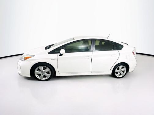 Blizzard Pearl 2015 Toyota Prius Five