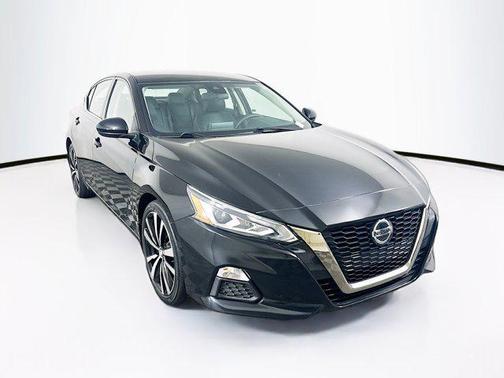 2022 Nissan Altima SR FWD