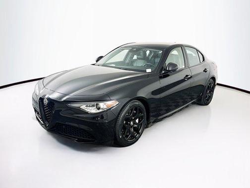 2021 Alfa Romeo Giulia Base