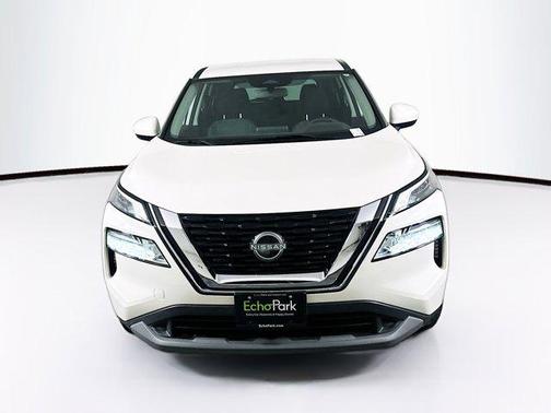 Pearl White Tricoat 2023 Nissan Rogue SV