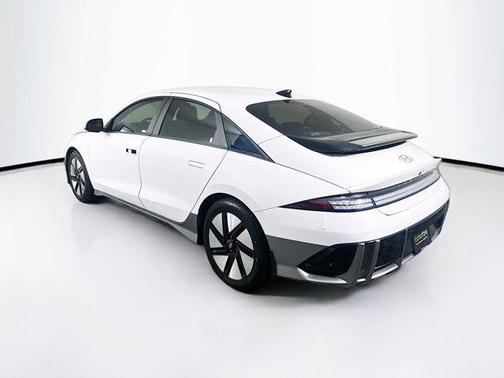 2024 Hyundai IONIQ 6 SE