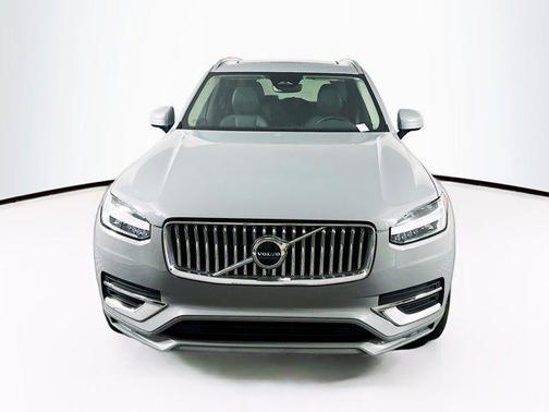 2025 Volvo XC90 B5 Core