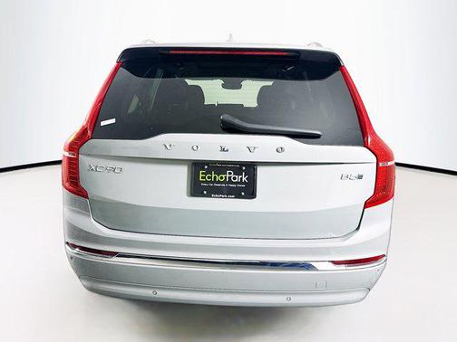 2025 Volvo XC90 B5 Core