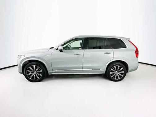 2025 Volvo XC90 B5 Core