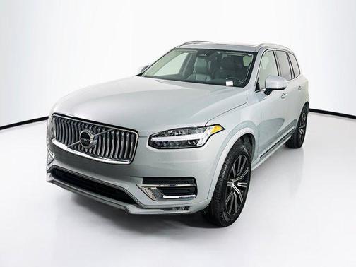 2025 Volvo XC90 B5 Core