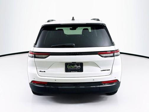 Bright White Clearcoat 2023 Jeep Grand Cherokee Limited