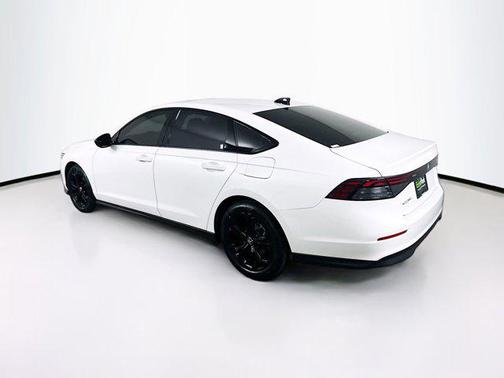 Platinum White Pearl 2025 Honda Accord SE