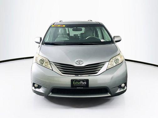 2013 Toyota Sienna XLE