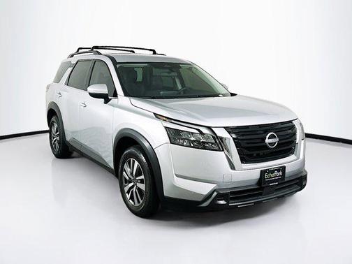 Brilliant Silver Metallic 2023 Nissan Pathfinder SV 4WD