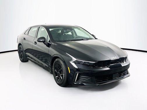 Aurora Black Pearl 2025 Kia K5 LXS