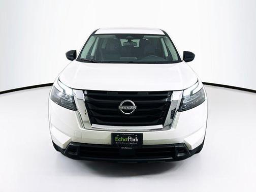 2025 Nissan Pathfinder S FWD