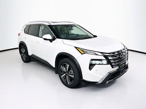 Everest White Pearl 2024 Nissan Rogue SL