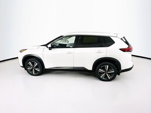 Everest White Pearl 2024 Nissan Rogue SL
