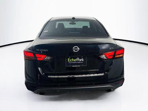 2022 Nissan Altima SR FWD