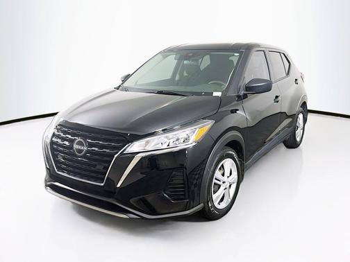 Super Black 2024 Nissan Kicks S