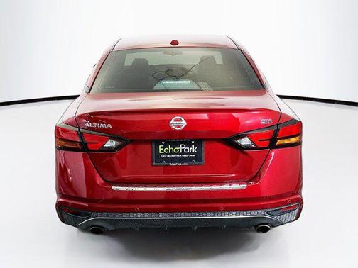 2022 Nissan Altima SR FWD